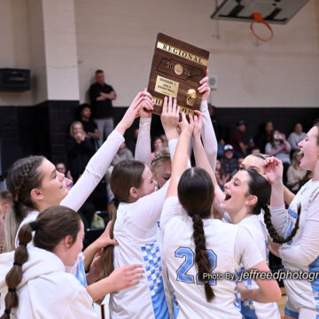 Sazonov, Fletcher score clutch points to lift Raiderettes to Regional 5A crown with 38-36 win over Eagleville